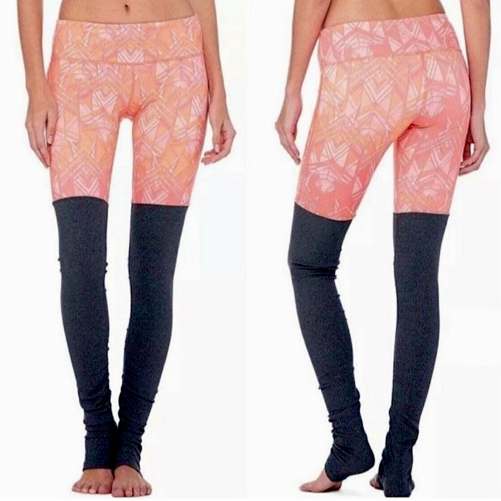 ALO Yoga goddess leggings guava indigo and heather color block size XS